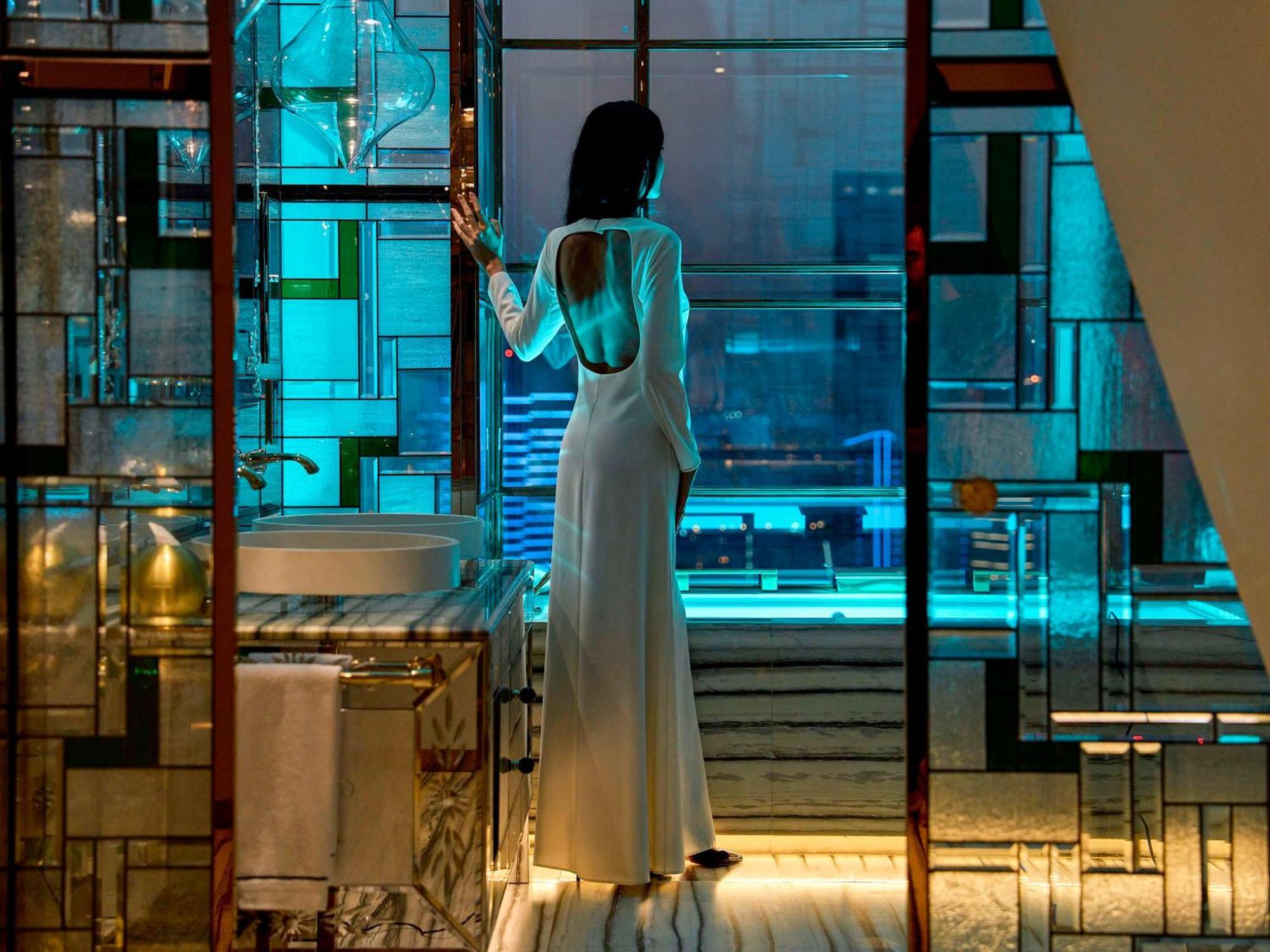Fairmont Doha Hotel Lusail Luaran gambar The interior of the hotel