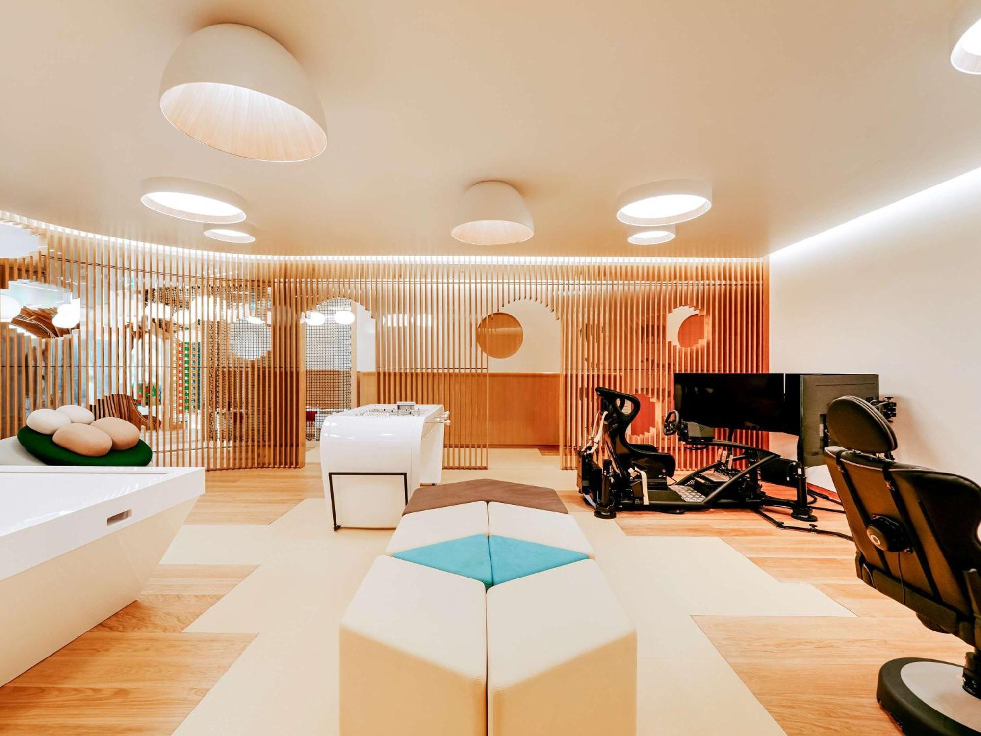 Fairmont Doha Hotel Lusail Luaran gambar The interior of the new building