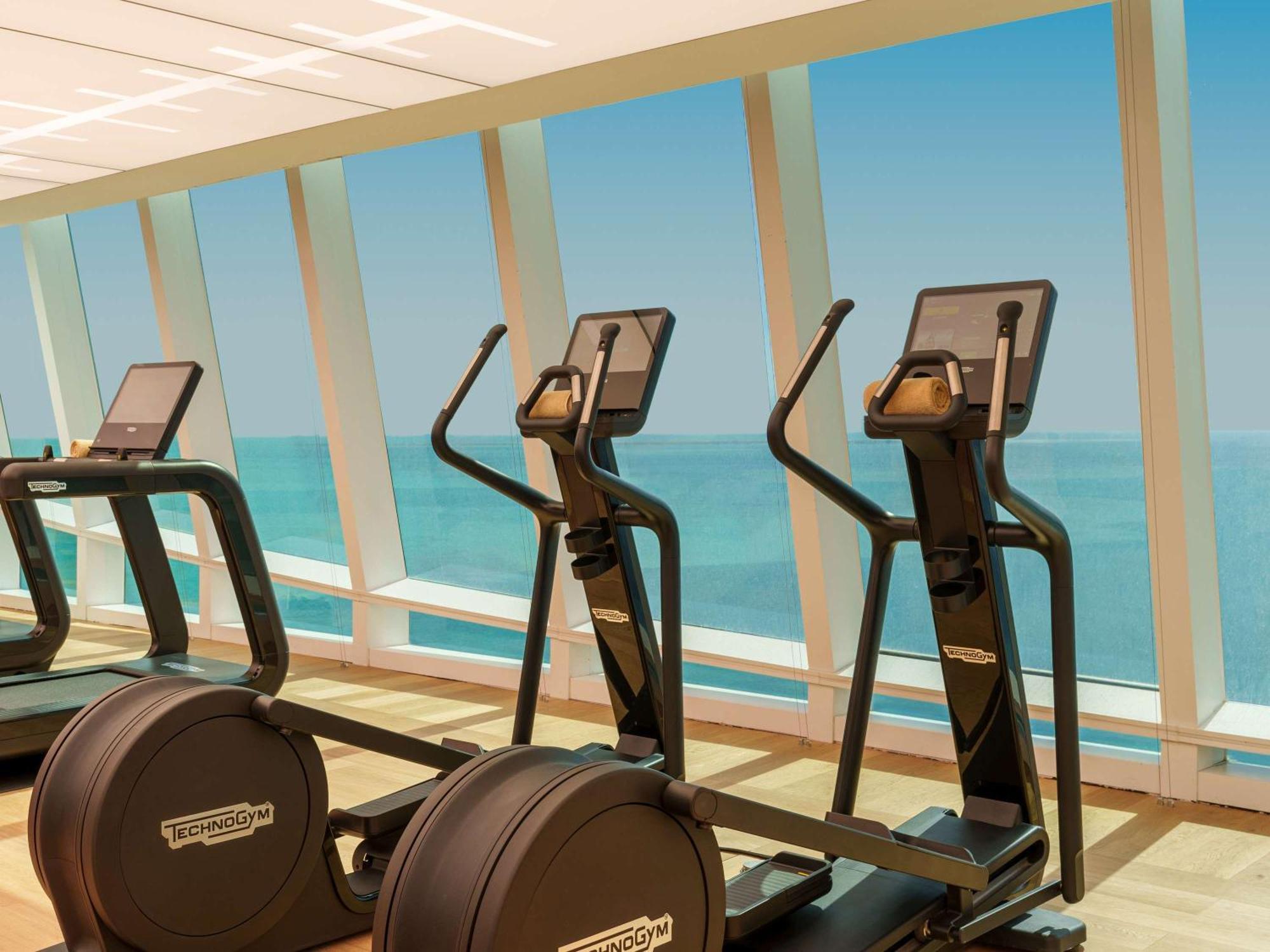 Fairmont Doha Hotel Lusail Luaran gambar Elliptical cross trainer